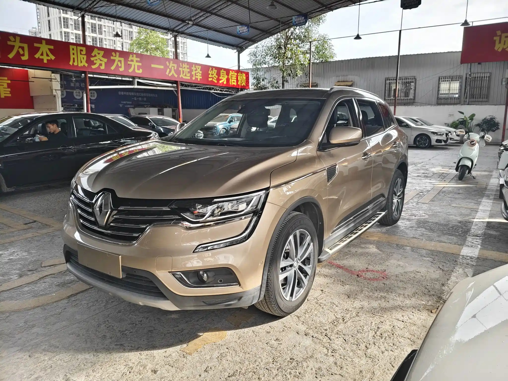 RENAULT KOLEOS