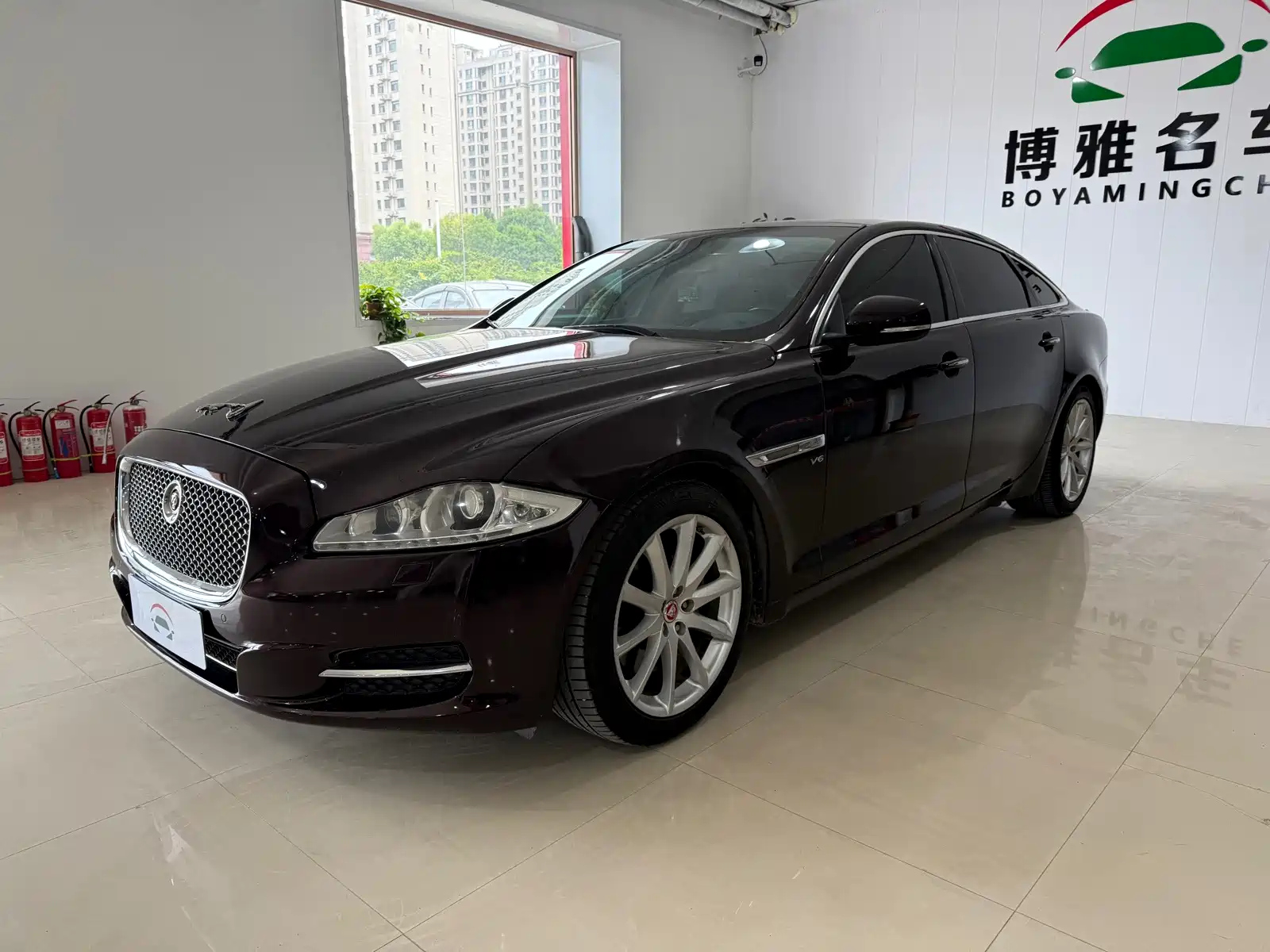 JAGUAR XJ