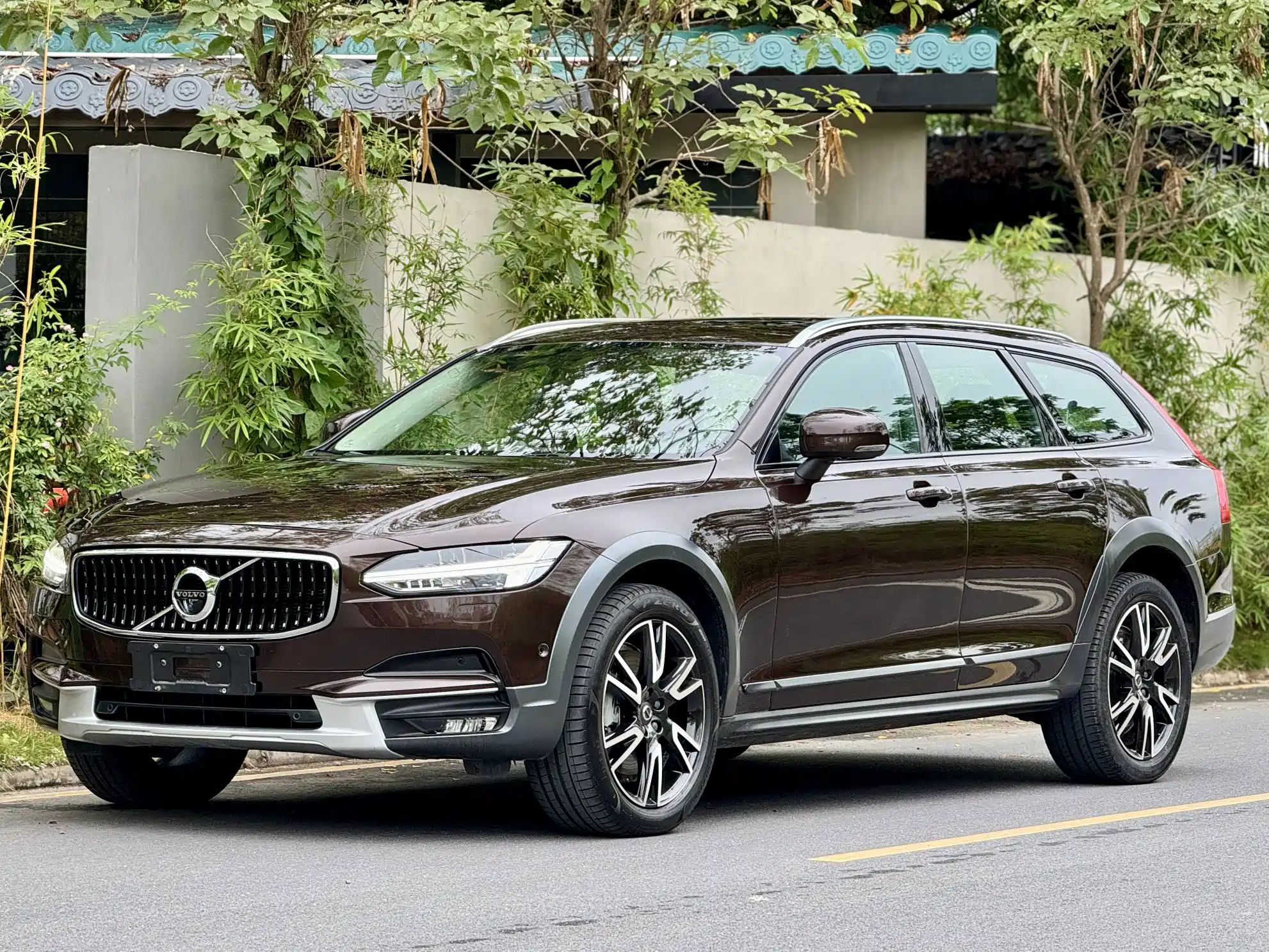 VOLVO V90