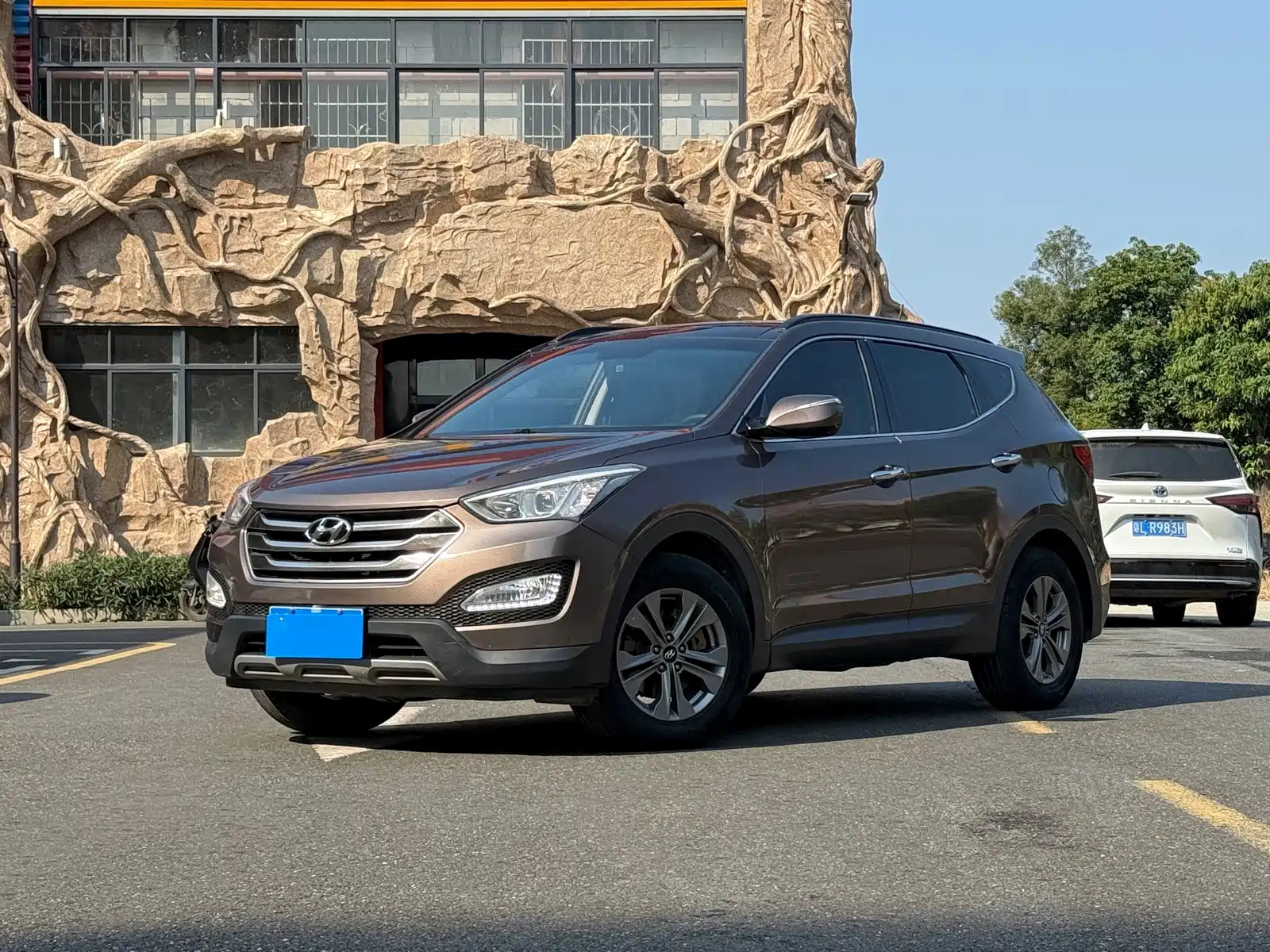 Заказать HYUNDAI SANTA FE