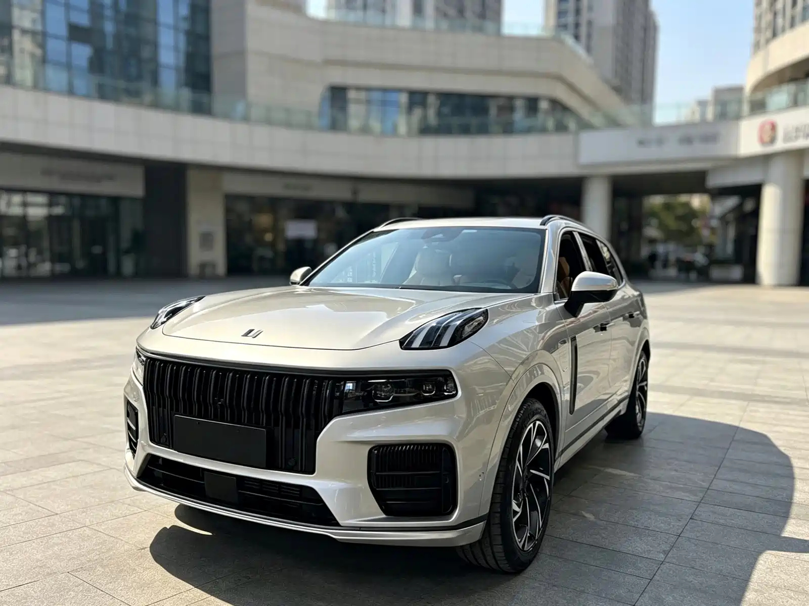 LYNK CO 09 NEW ENERGY