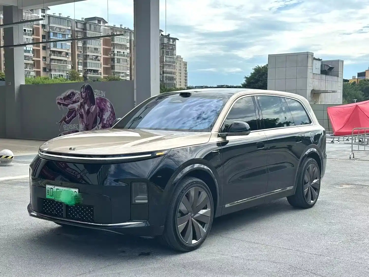 Заказать LI AUTO L9