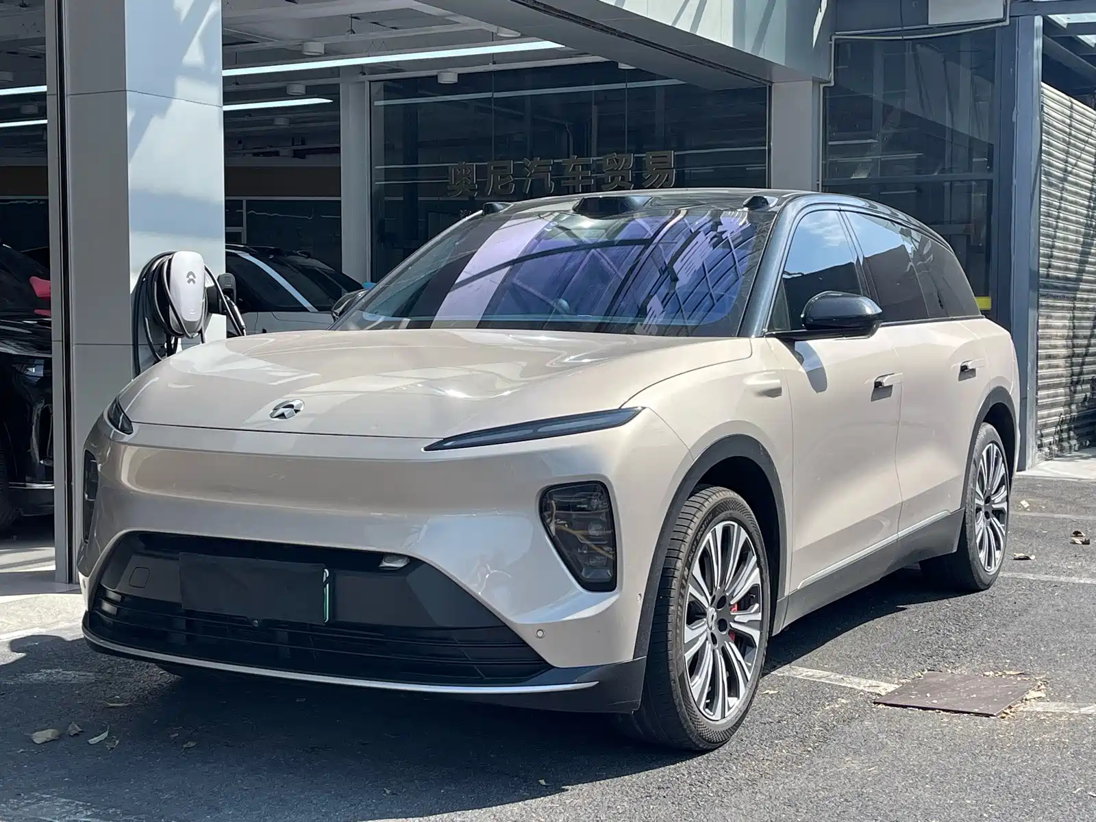 Заказать NIO ES8