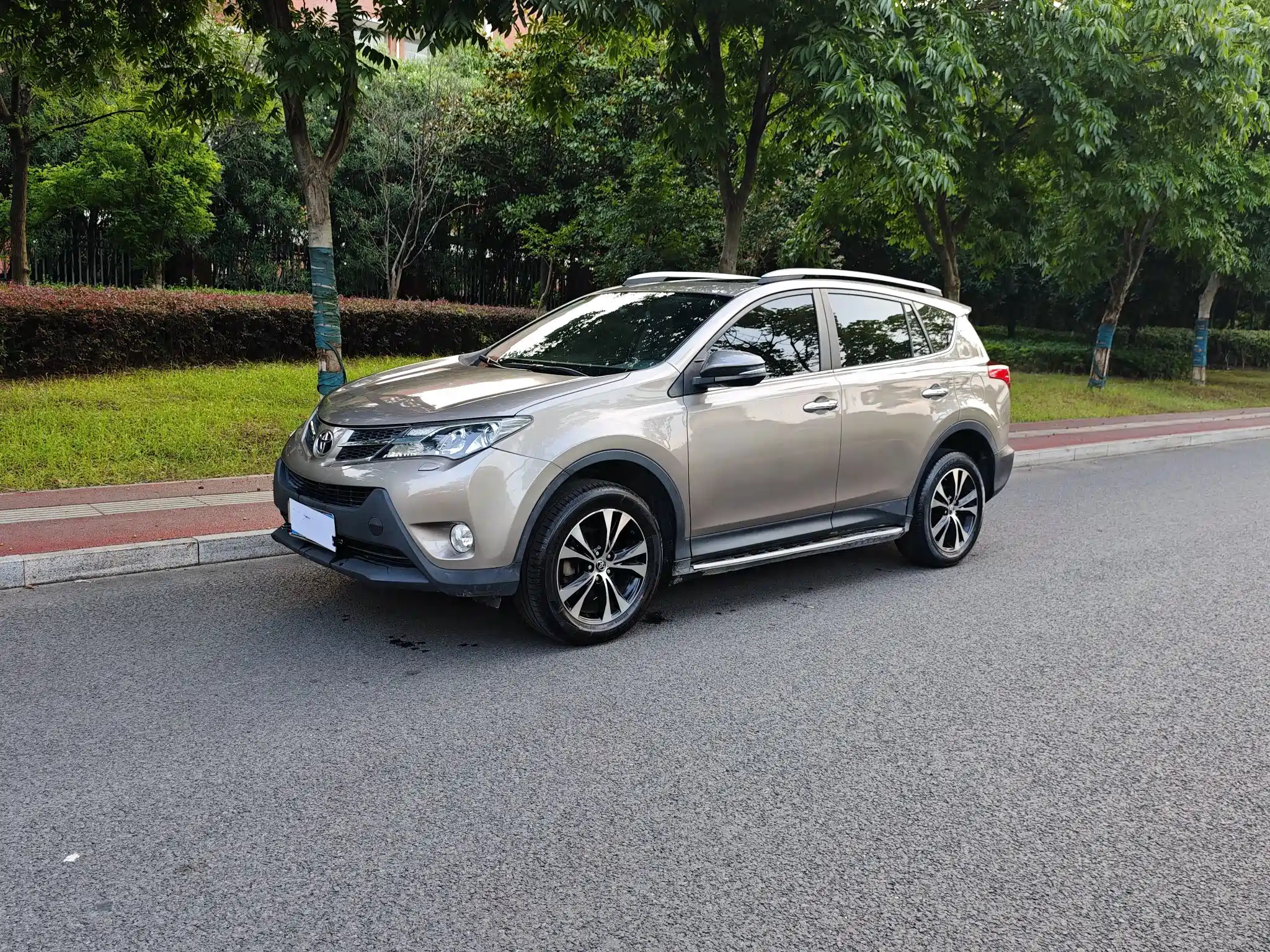 TOYOTA RAV4