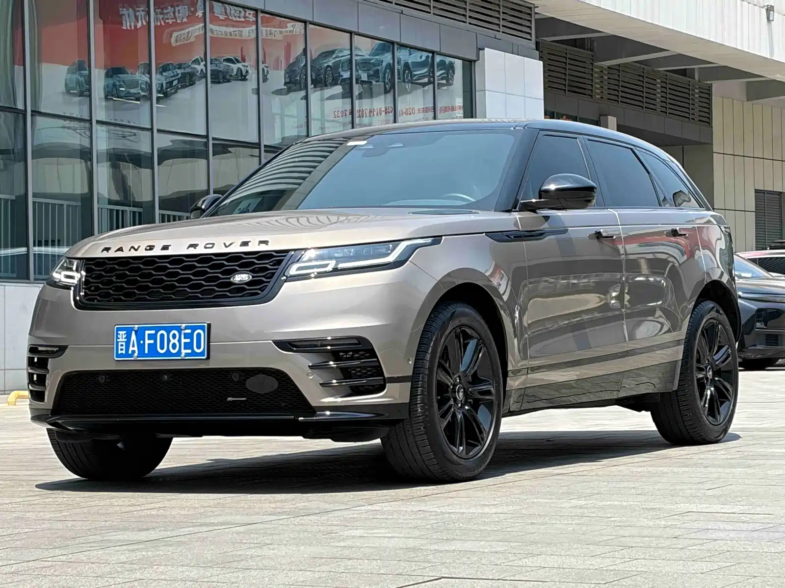 LAND ROVER RANGE ROVER VELAR