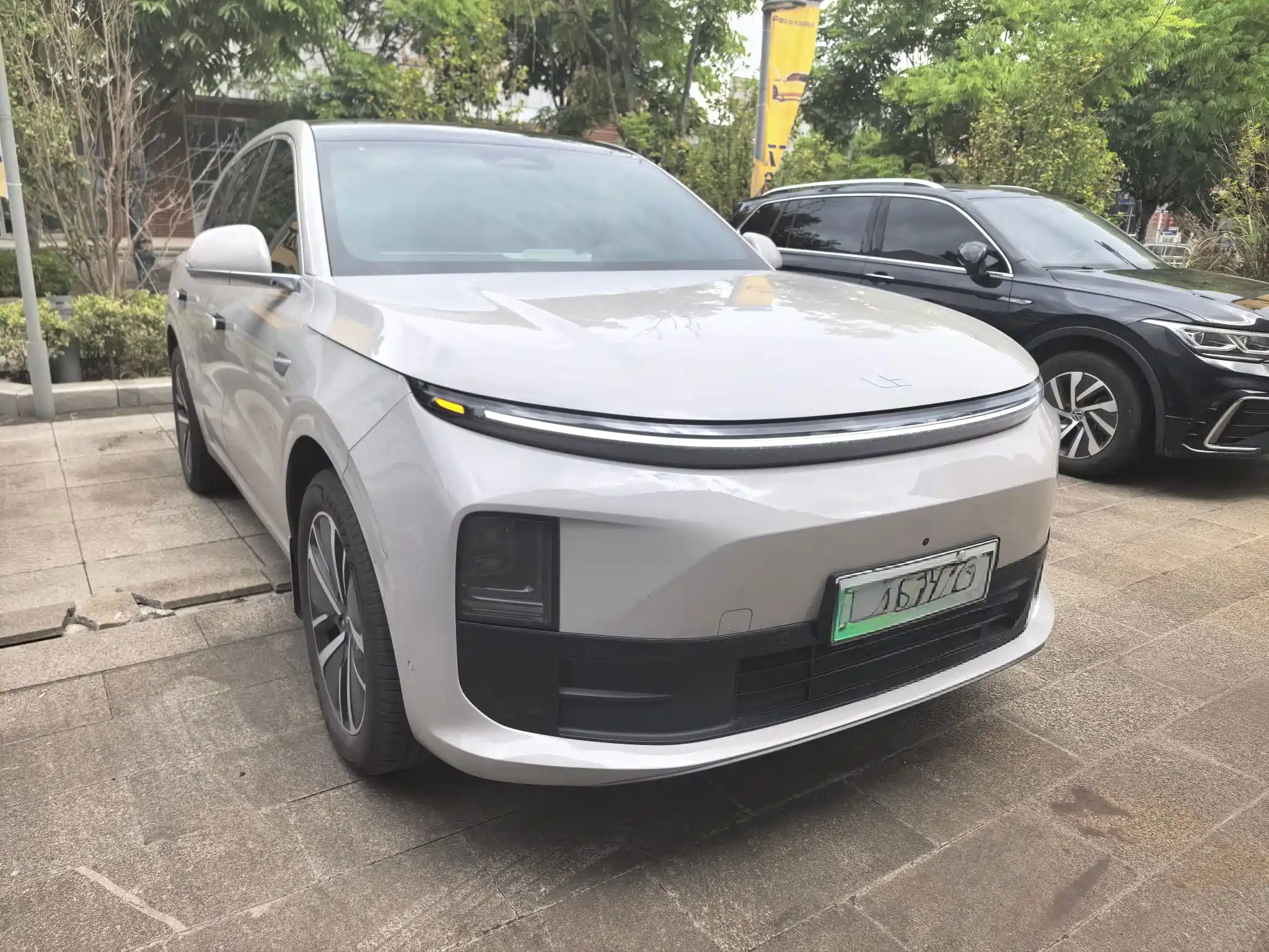 Заказать LI AUTO L6
