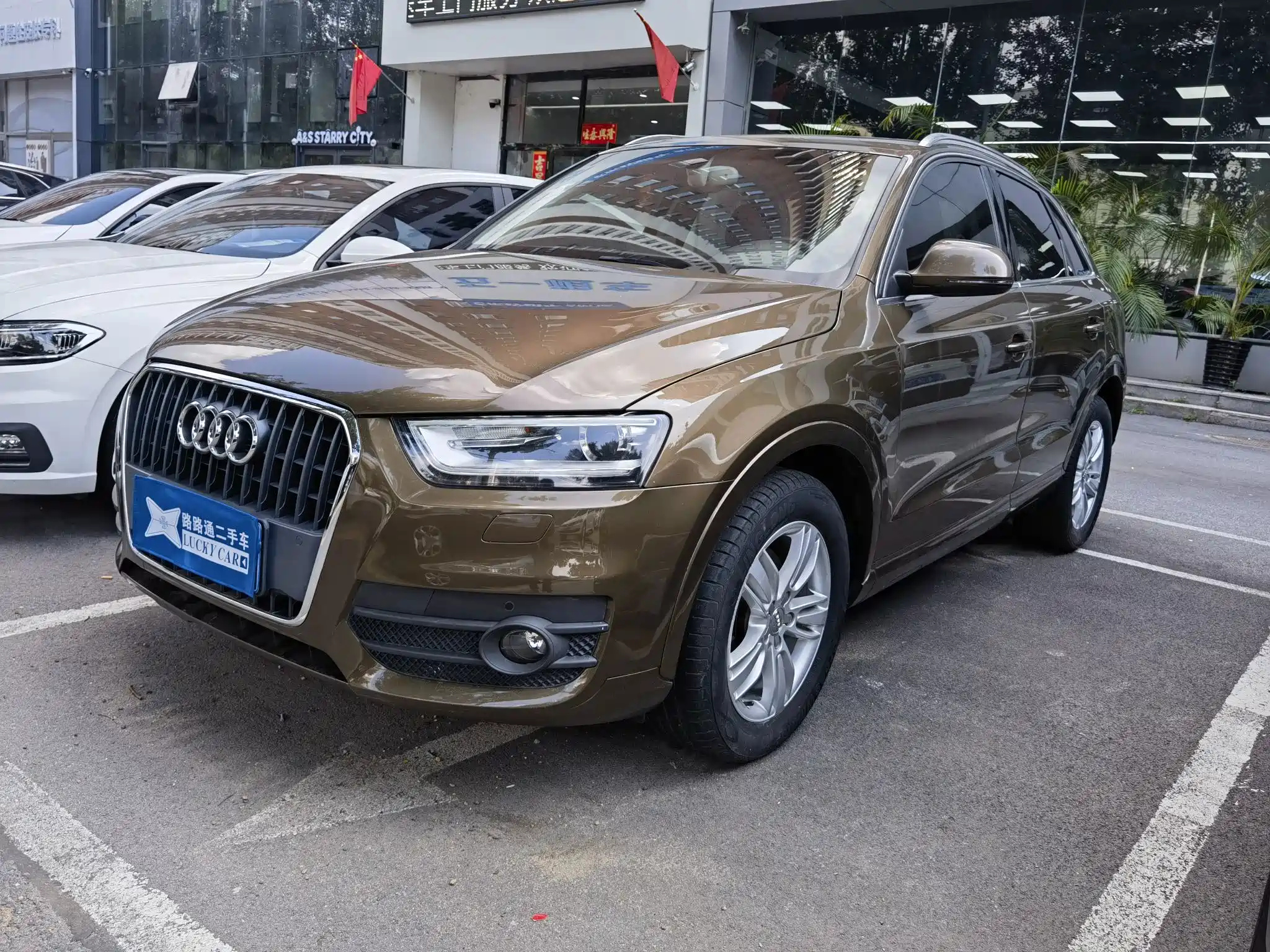 AUDI Q3