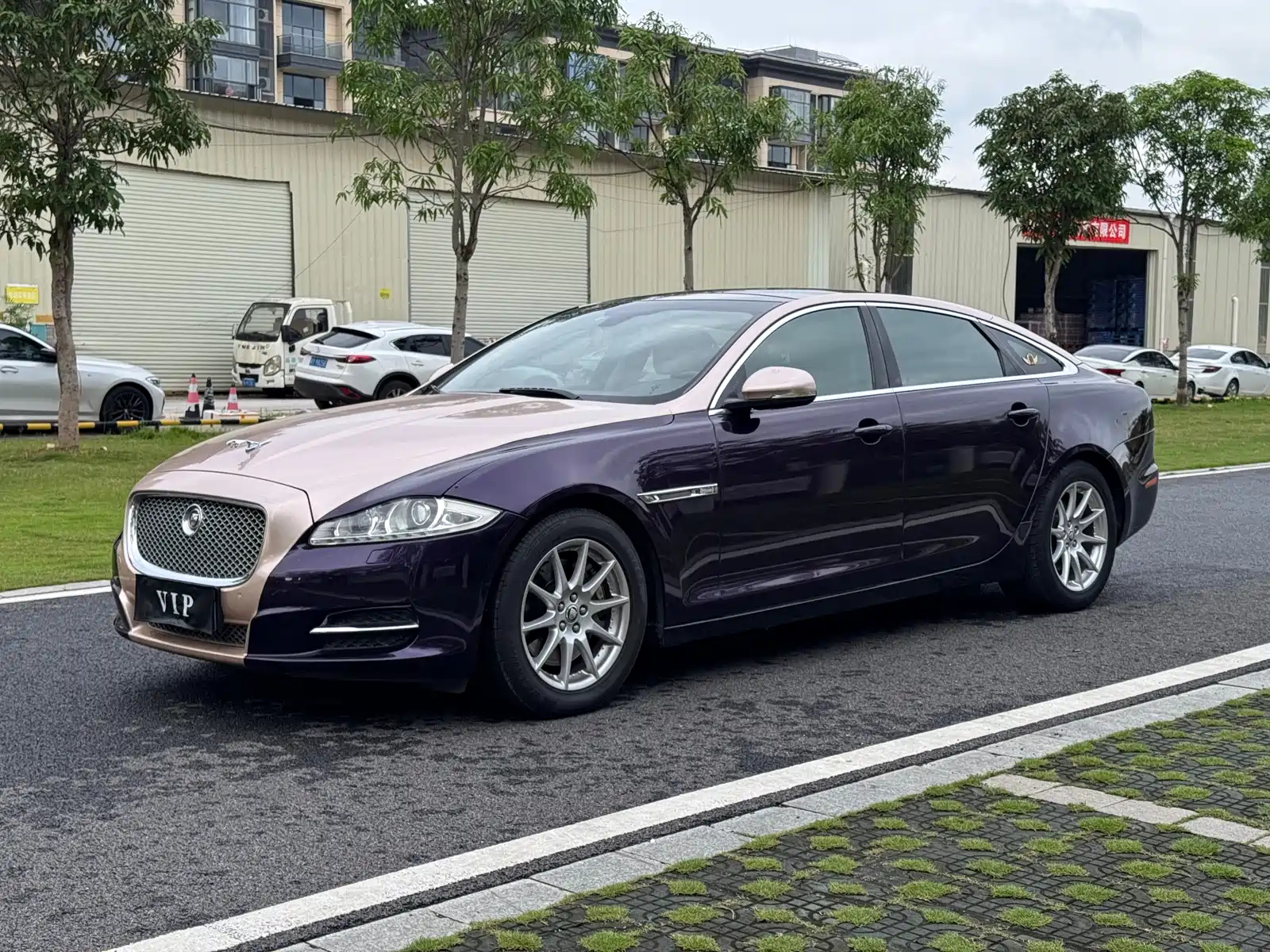 JAGUAR XJ