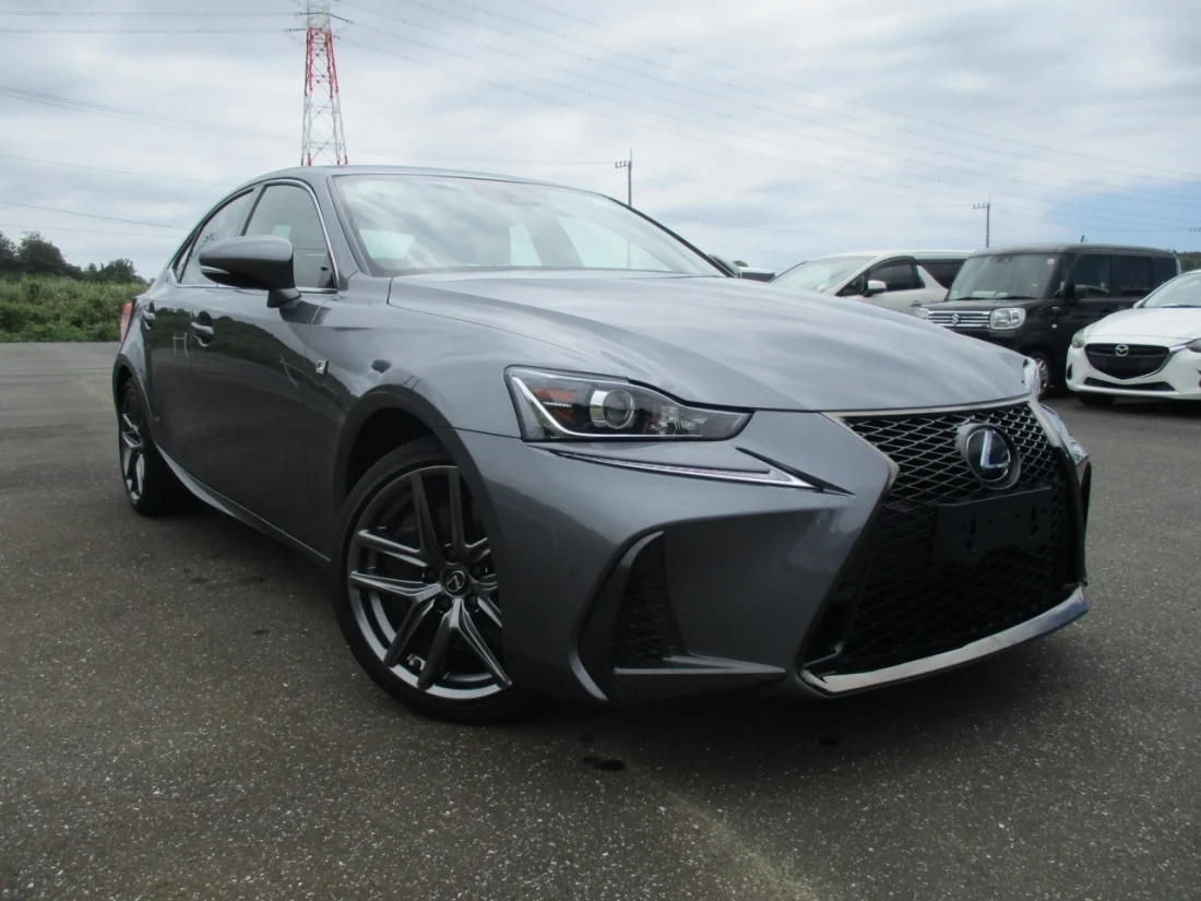 LEXUS IS