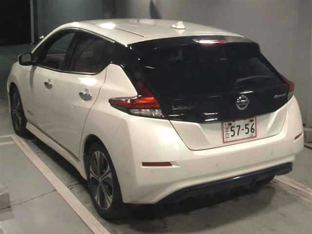 Заказать NISSAN LEAF