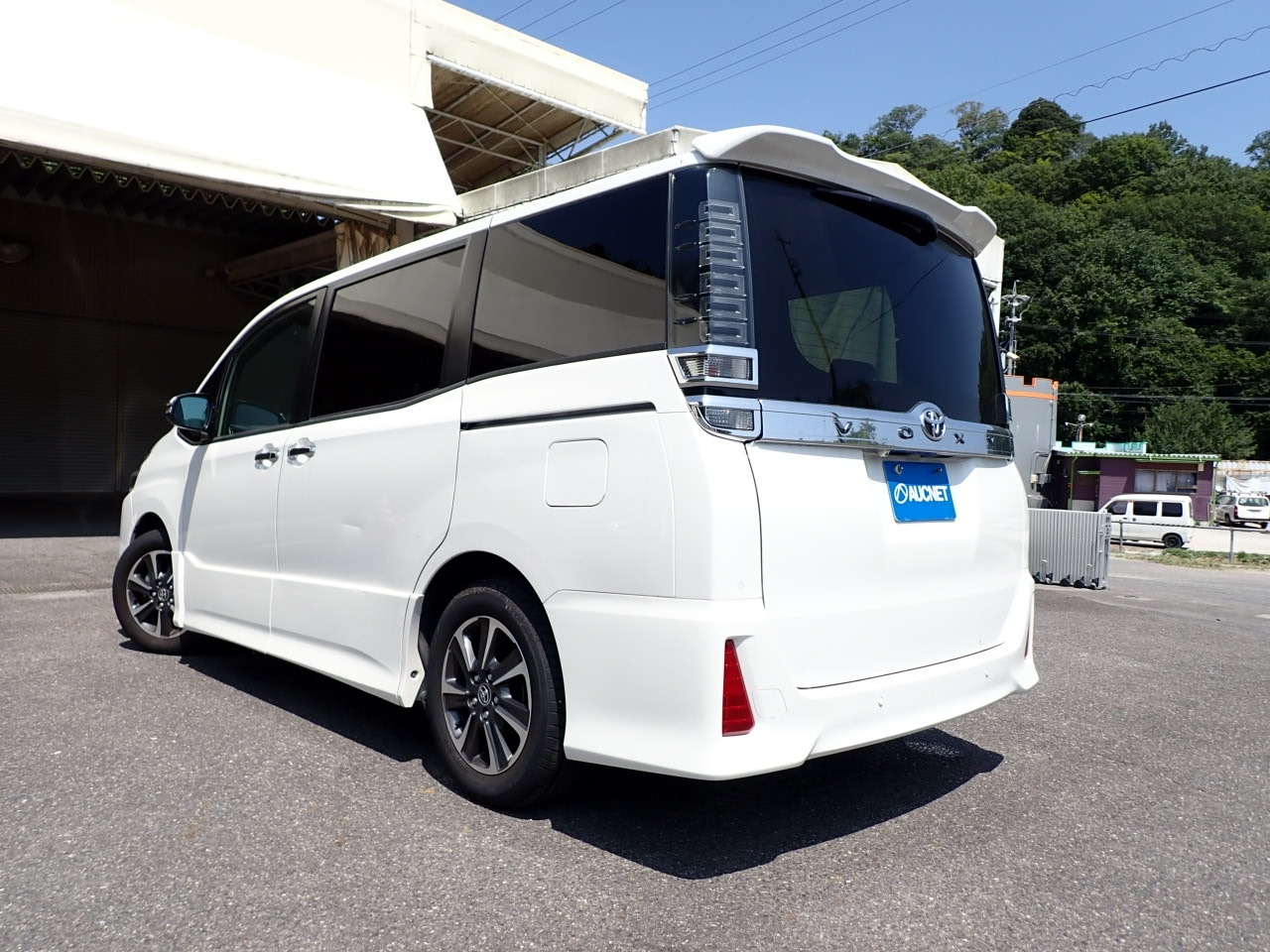 TOYOTA VOXY
