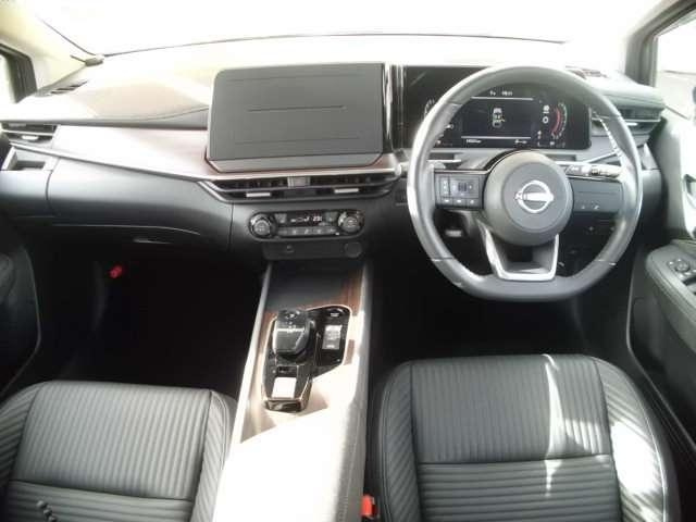 NISSAN AURA