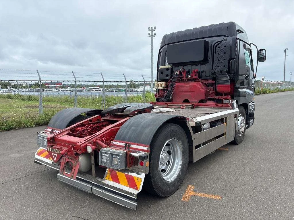 ISUZU GIGA