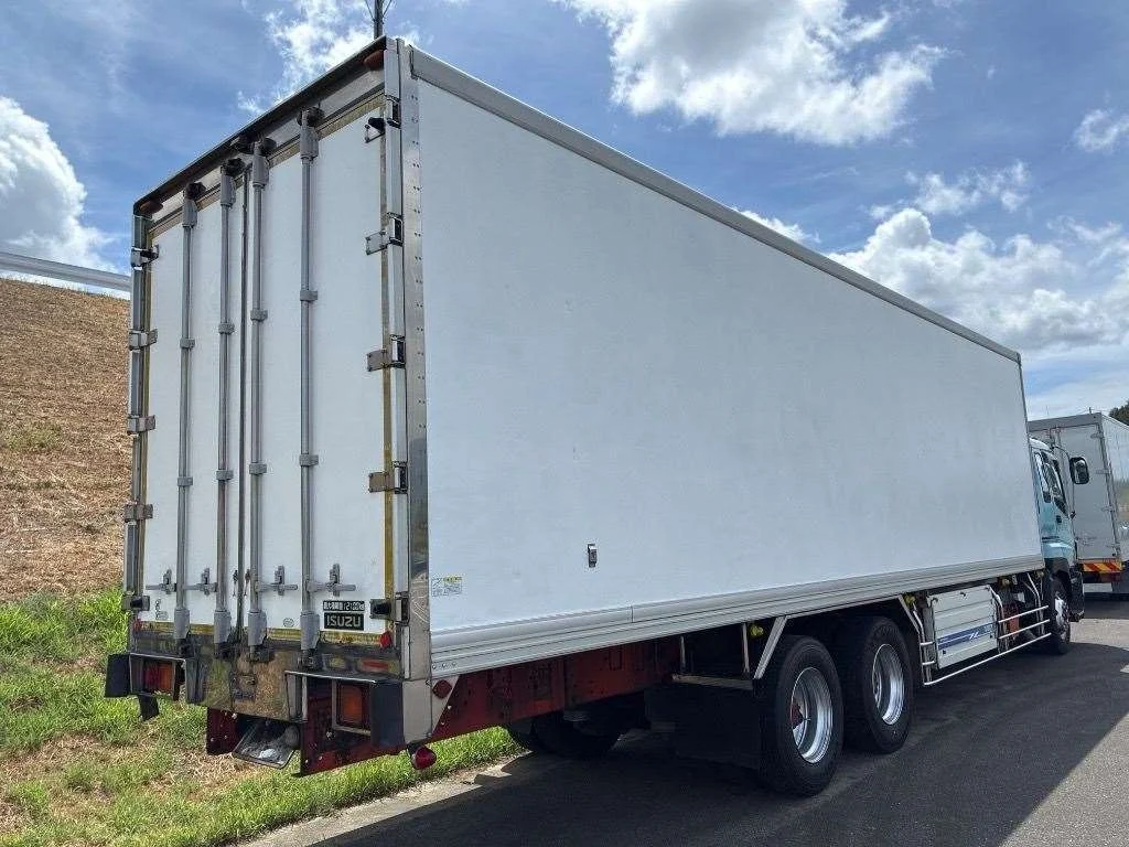 ISUZU GIGA MAX