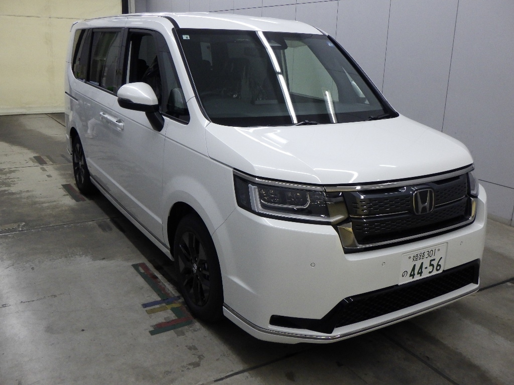 Заказать HONDA STEP WAGON