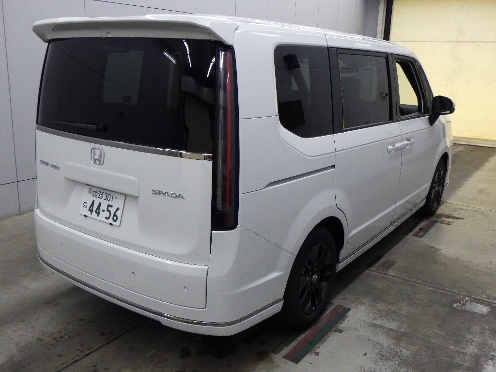 Заказать HONDA STEP WAGON