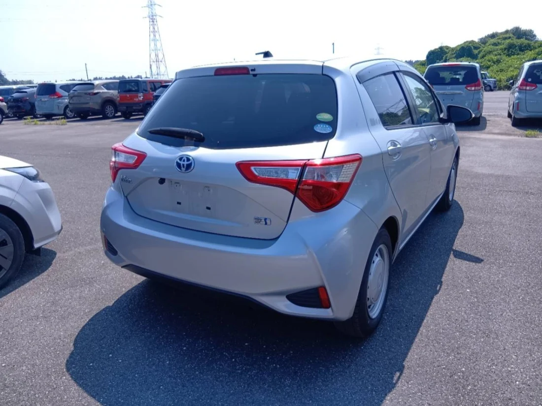TOYOTA VITZ