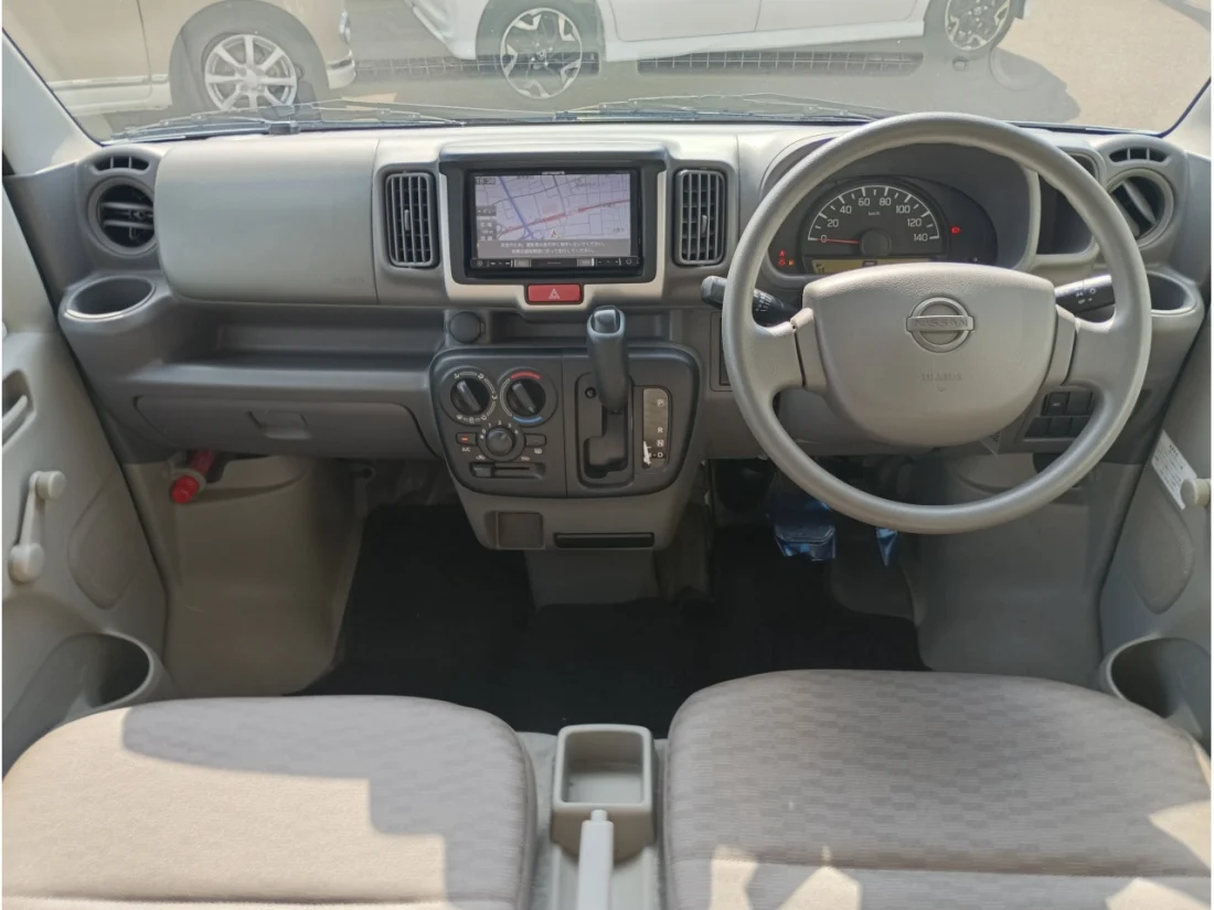 NISSAN NV100 CLIPPER