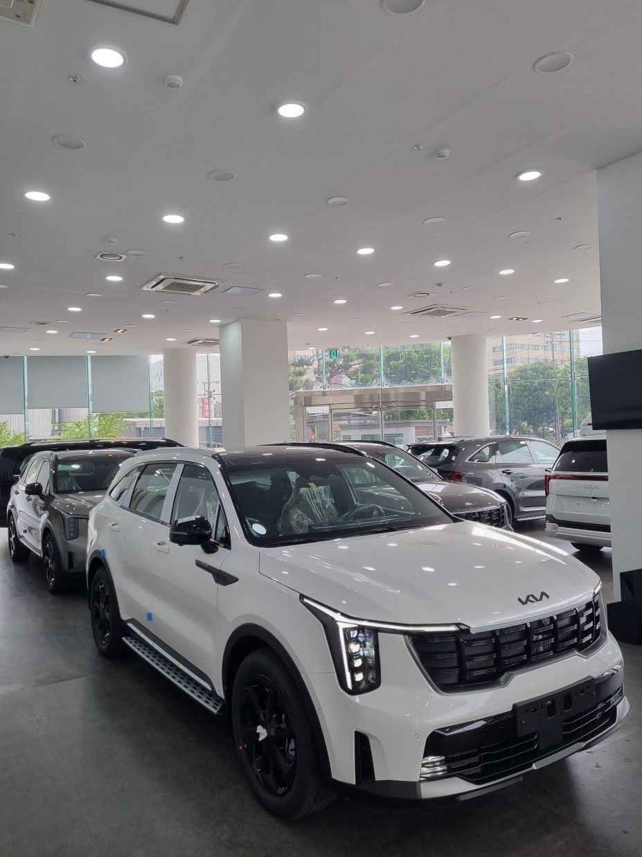 Заказать KIA SORENTO