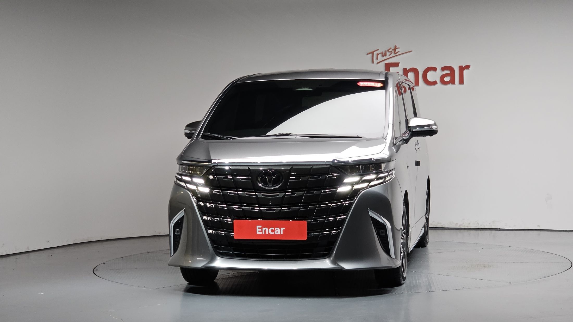 Заказать TOYOTA ALPHARD