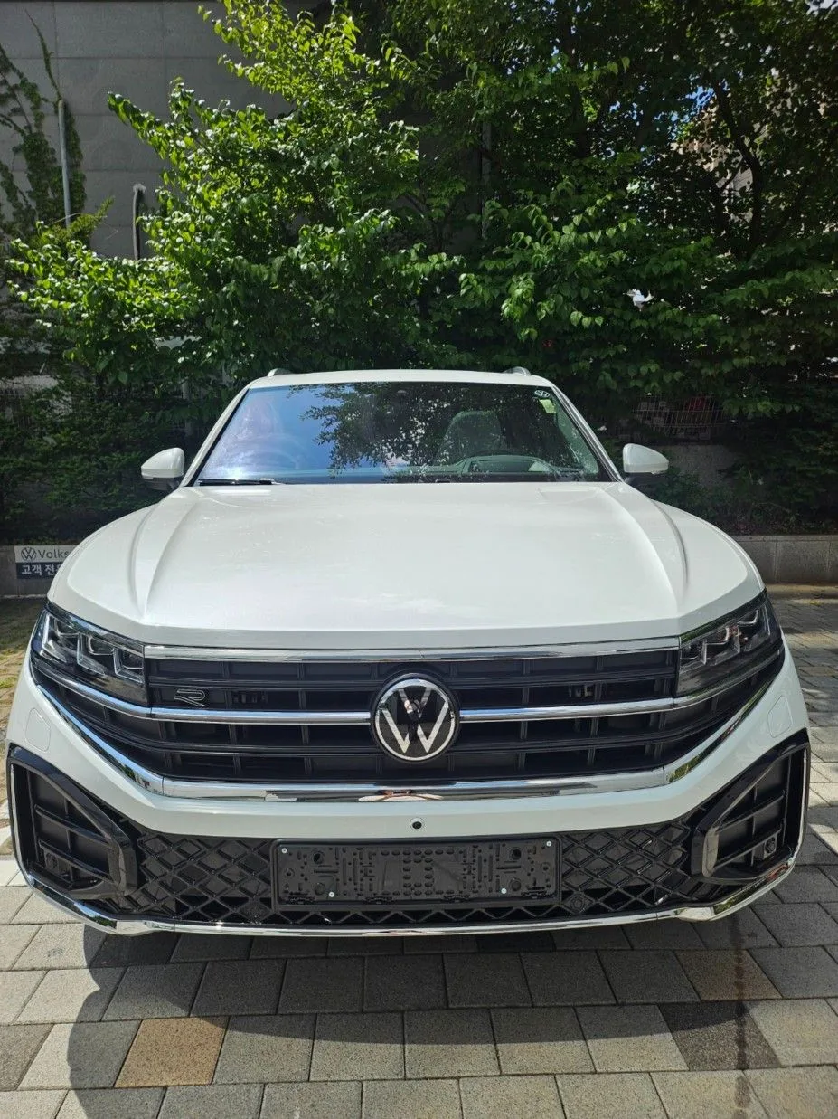 VOLKSWAGEN TOUAREG