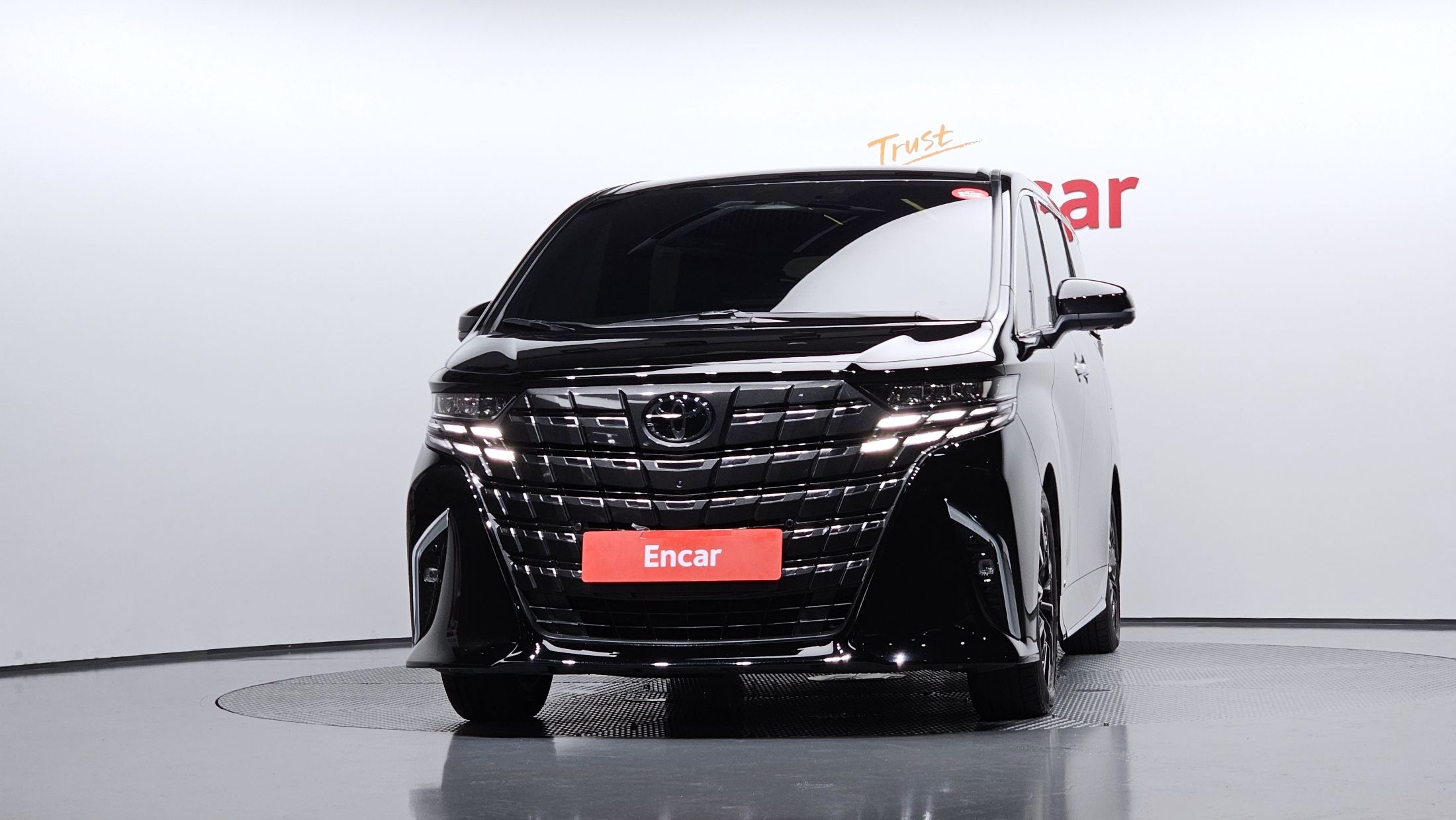 Заказать TOYOTA ALPHARD