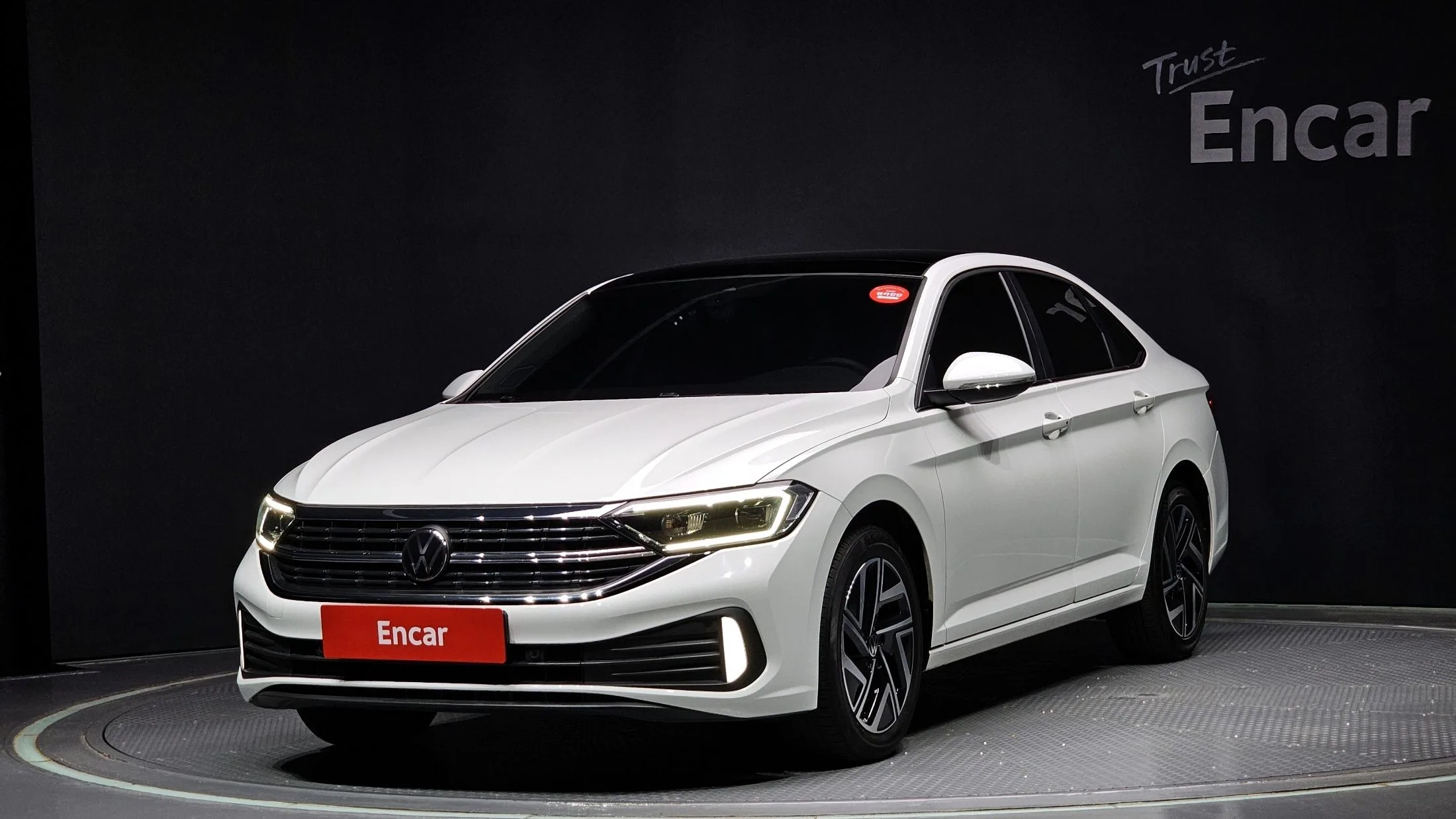 Заказать VOLKSWAGEN JETTA