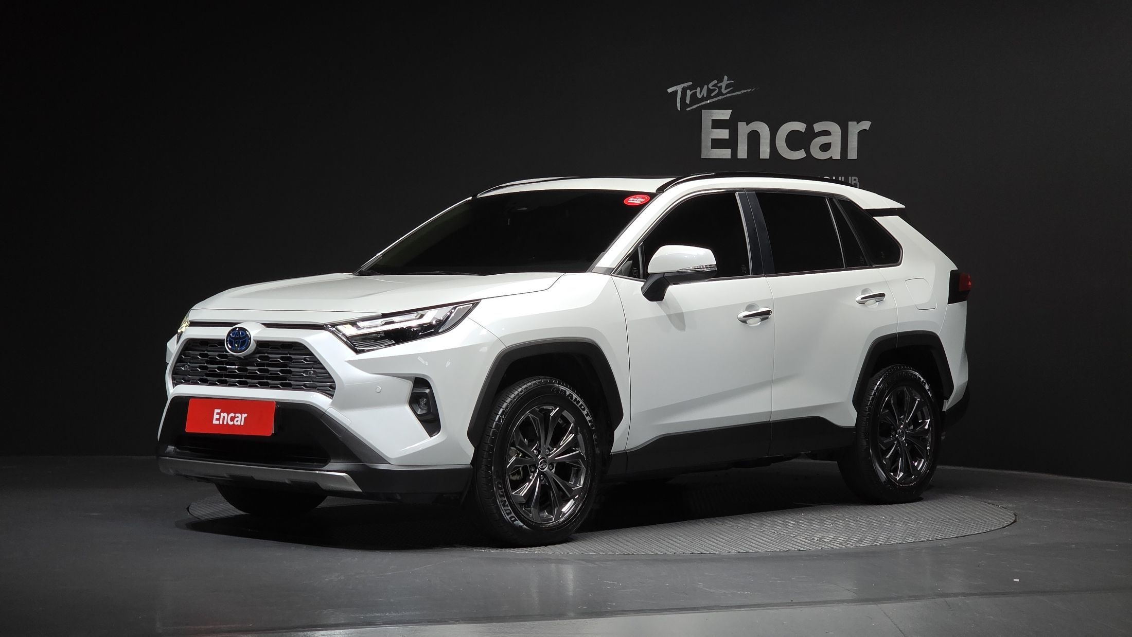Заказать TOYOTA RAV4