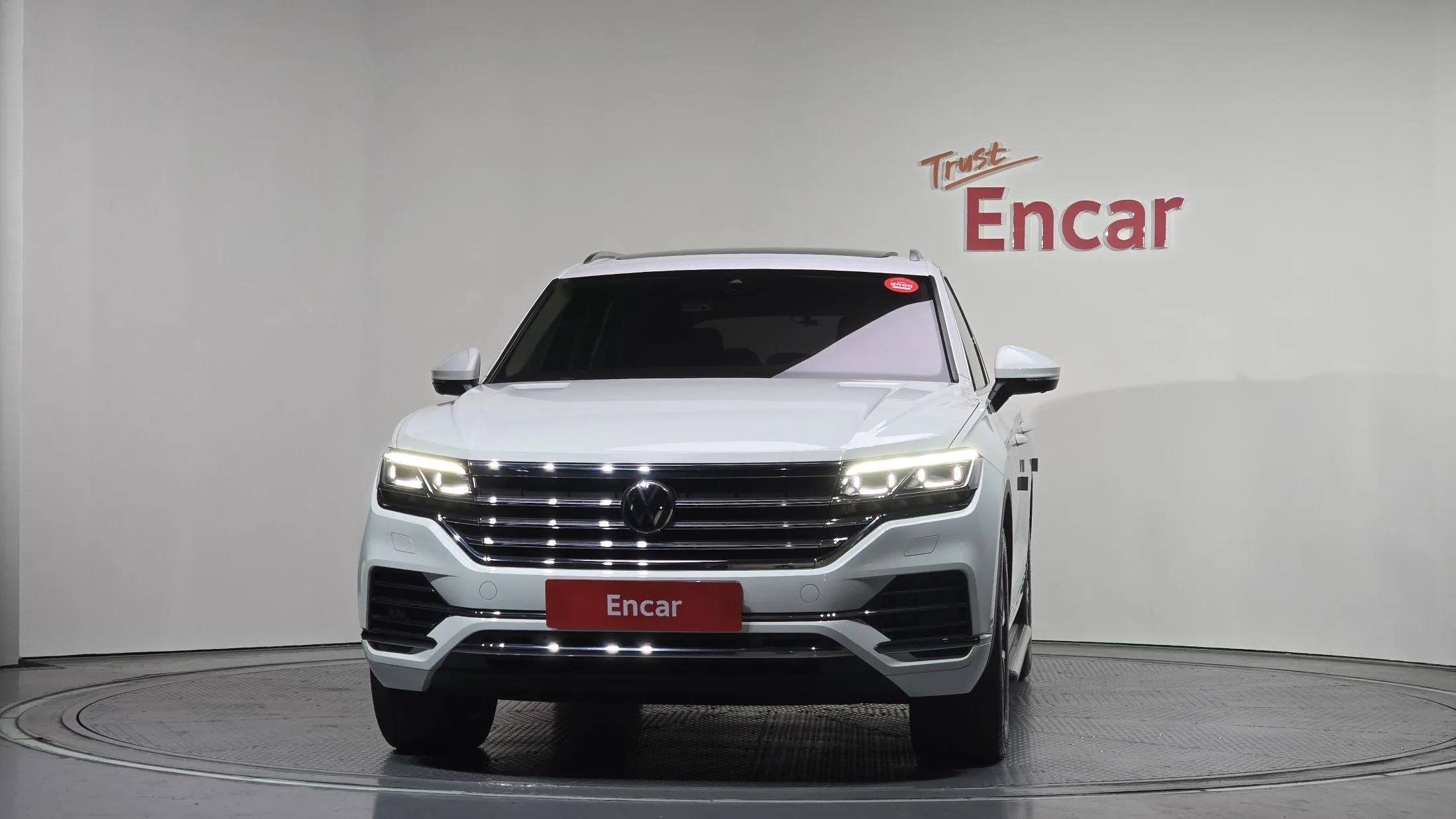 Заказать VOLKSWAGEN TOUAREG