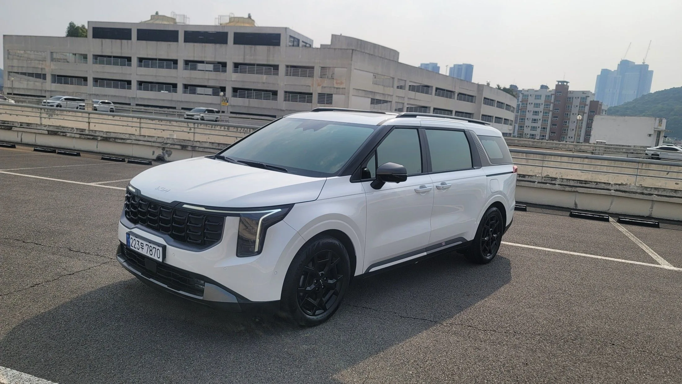 KIA CARNIVAL