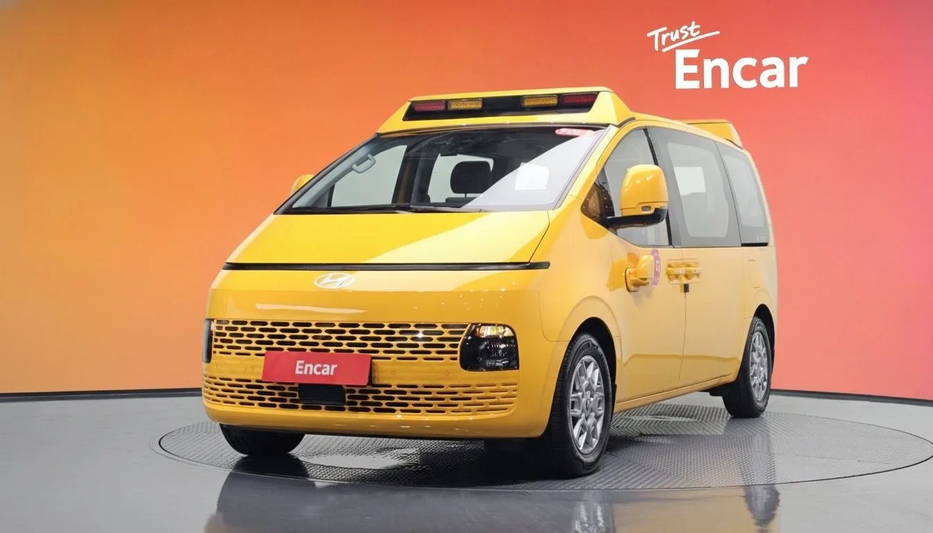 HYUNDAI STARIA