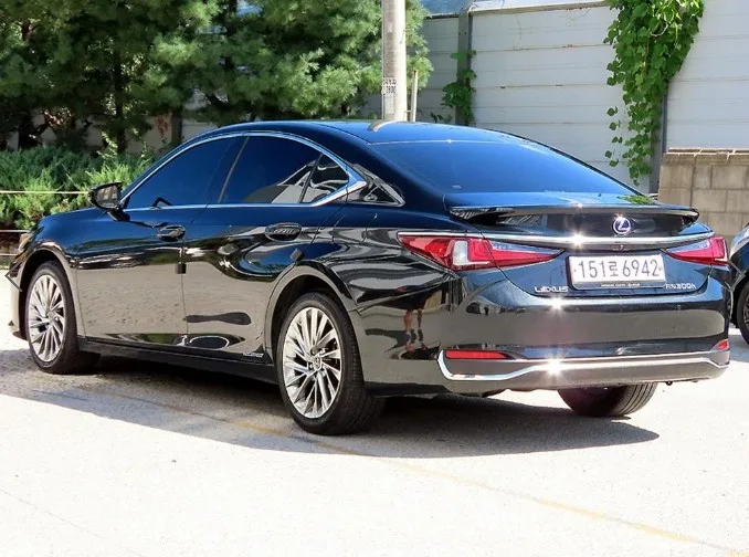 LEXUS ES300H