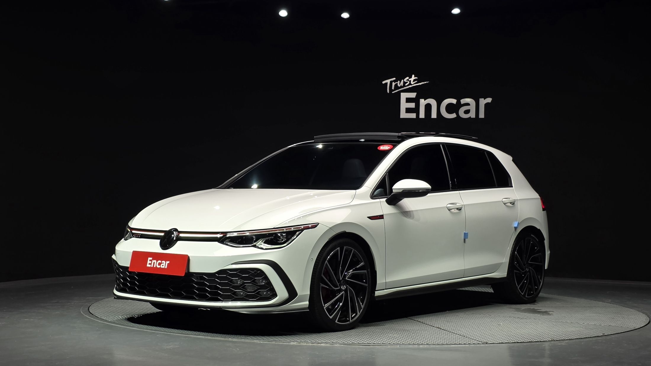 Заказать VOLKSWAGEN GOLF