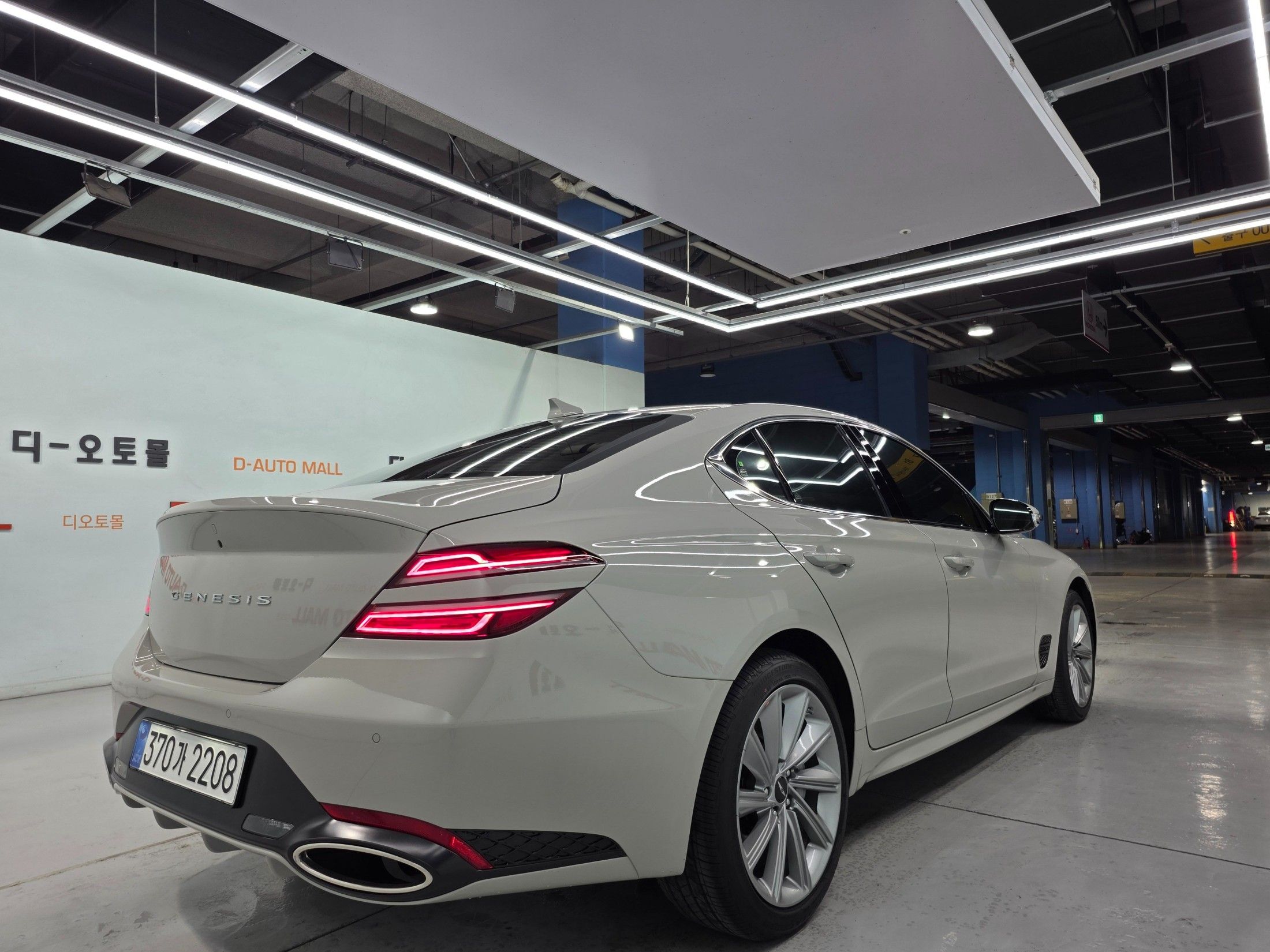 Заказать GENESIS G70